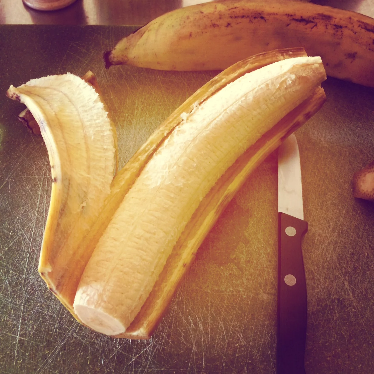 Proper peeling for plantains