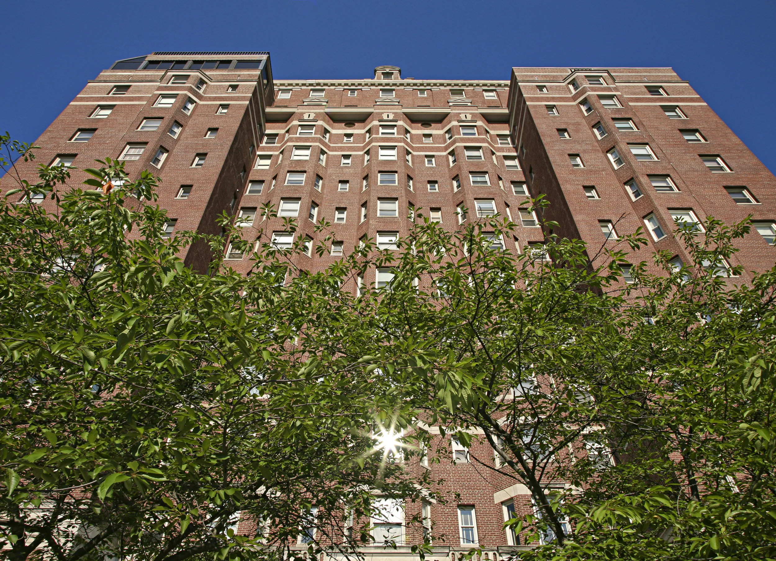 WARRINGTON FACADE 03.jpg