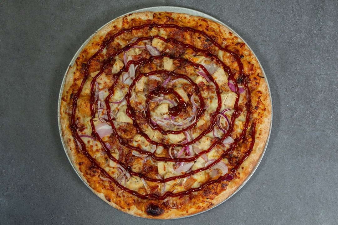 BBQ Pizza 03-lo.jpeg