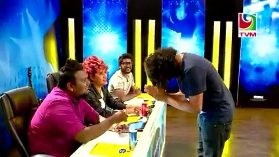 Maldivians freak out over harmless gesture from Maldivian Idol contestant