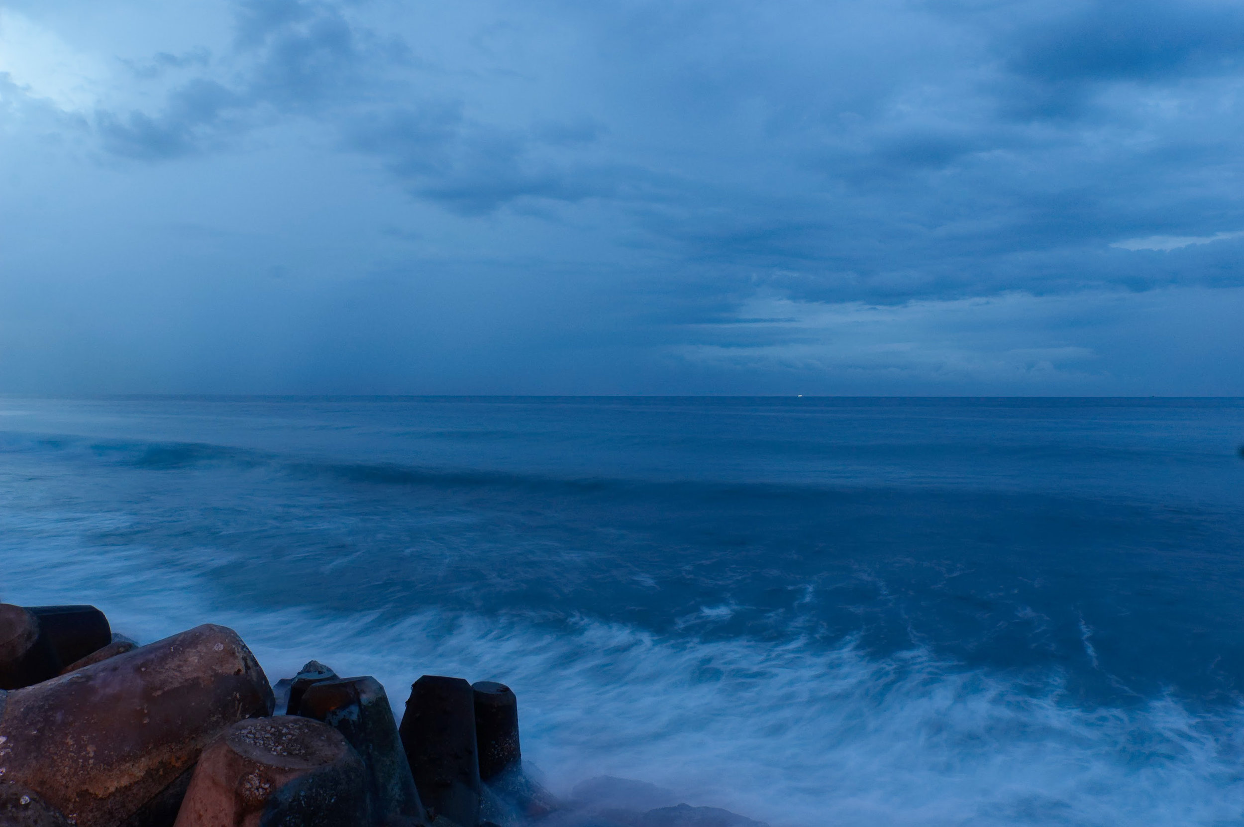 View from the rocks at dusk. View from the rocks at dusk. Nikon D70s (2007)