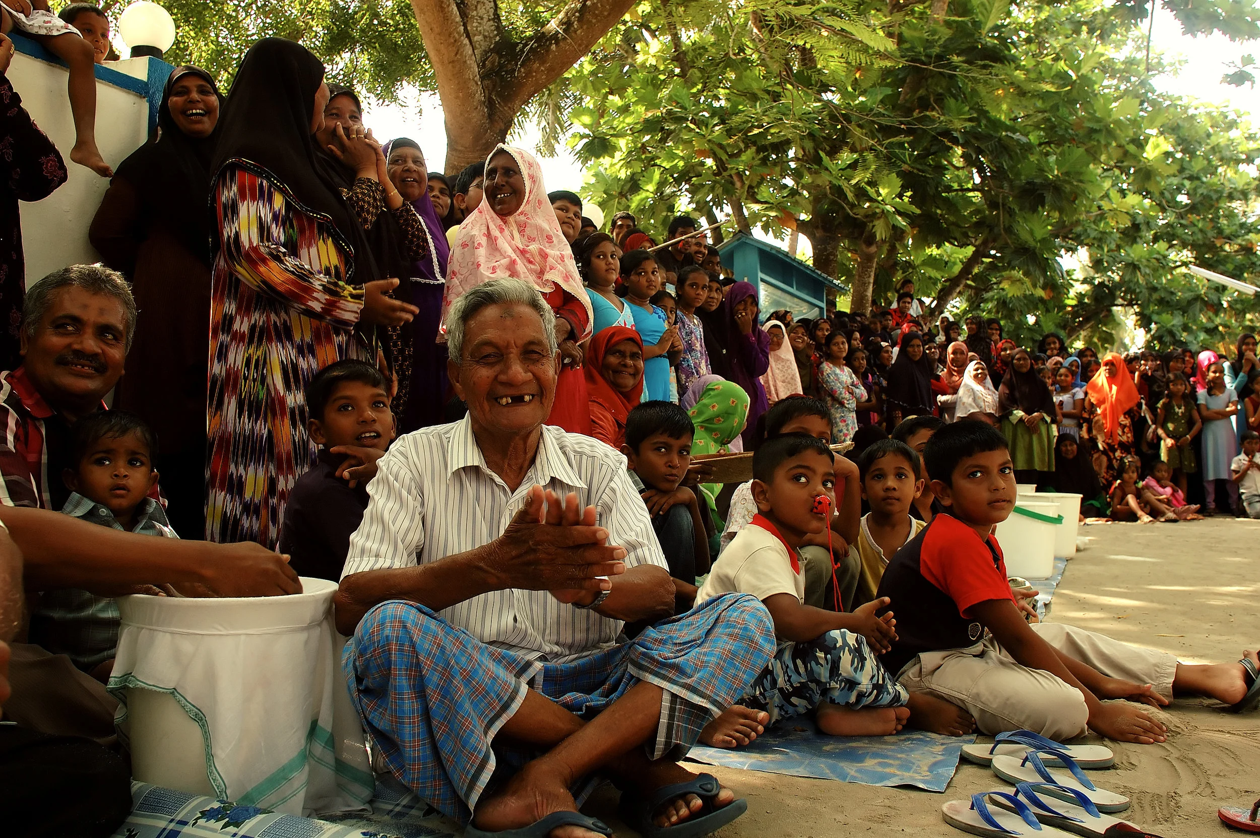 Eid celebrations. Lhaviyani Atoll Kurendhoo, Maldives. Nikon D70s. (2007) 
