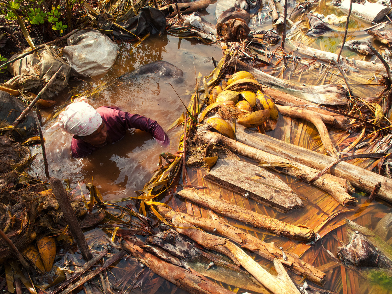 2009-05-16+-+Coir+Rope+maker+-+G10+-+Kulhudhufushi+sia+trip+(30).jpg