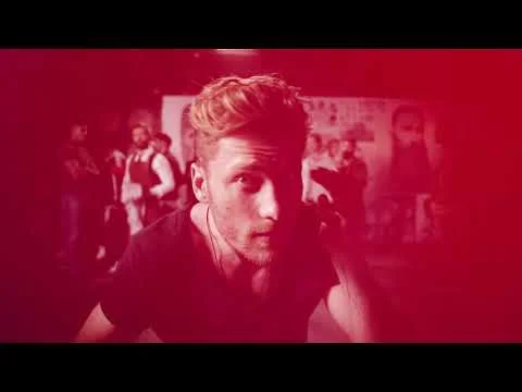 AMERICAN CREW STYLE MASTERS BARBER CHAIR RUNWAY SHOW (Copy)