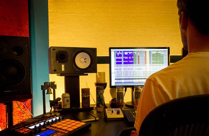 AndyControlRoom003.jpg