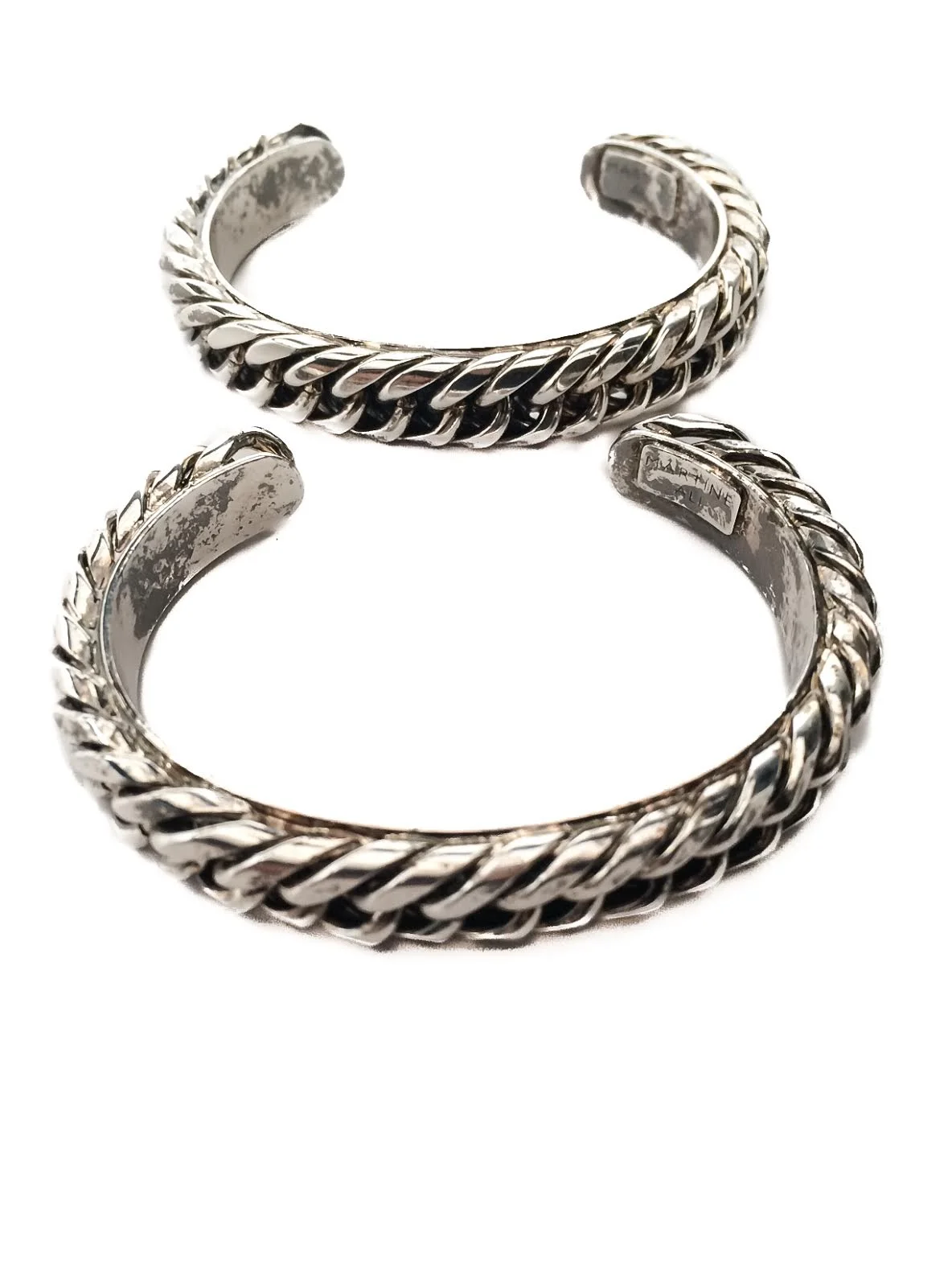 Medium cuban link .jpg