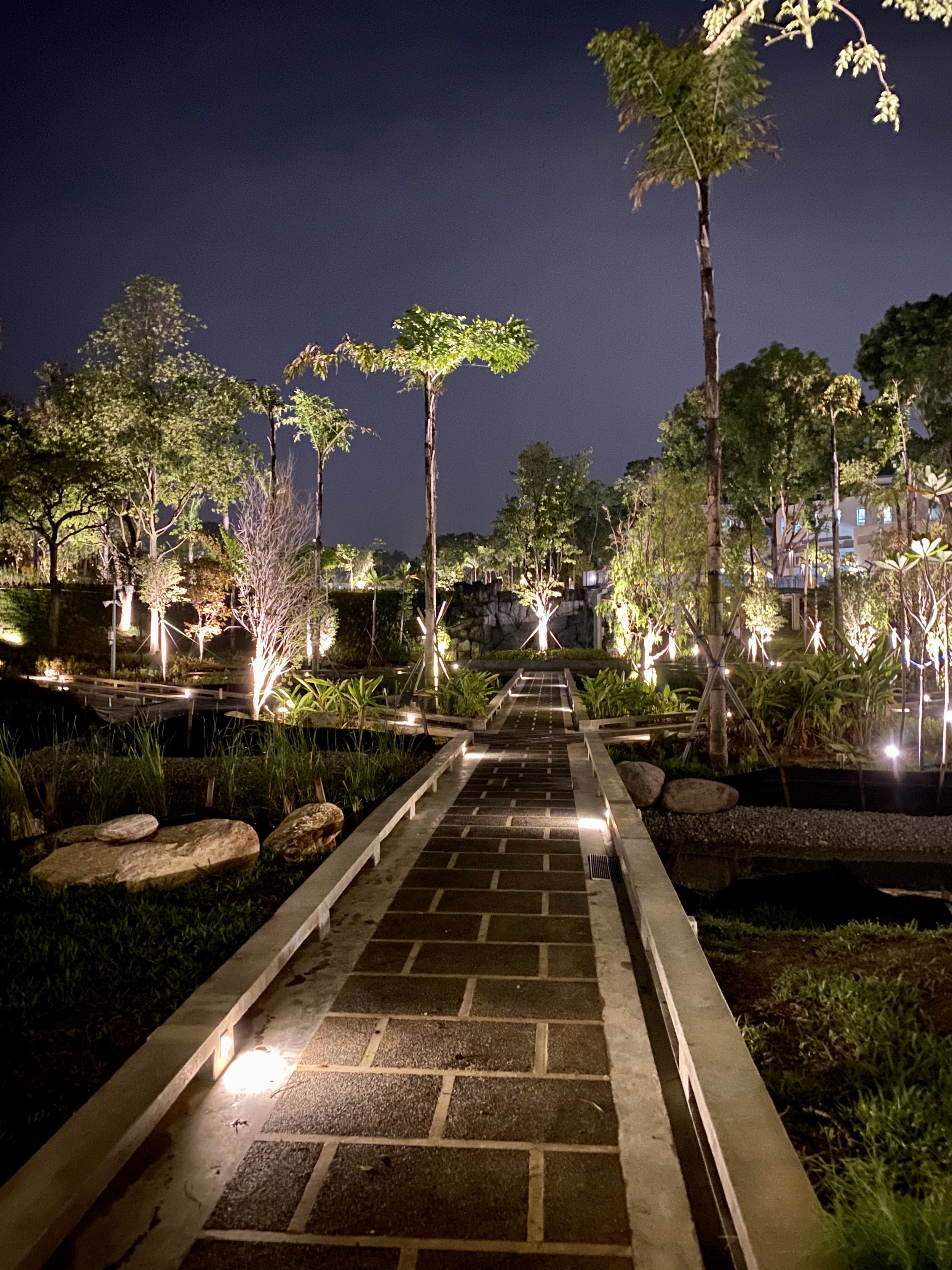 YUNNAN GARDEN 08.jpg