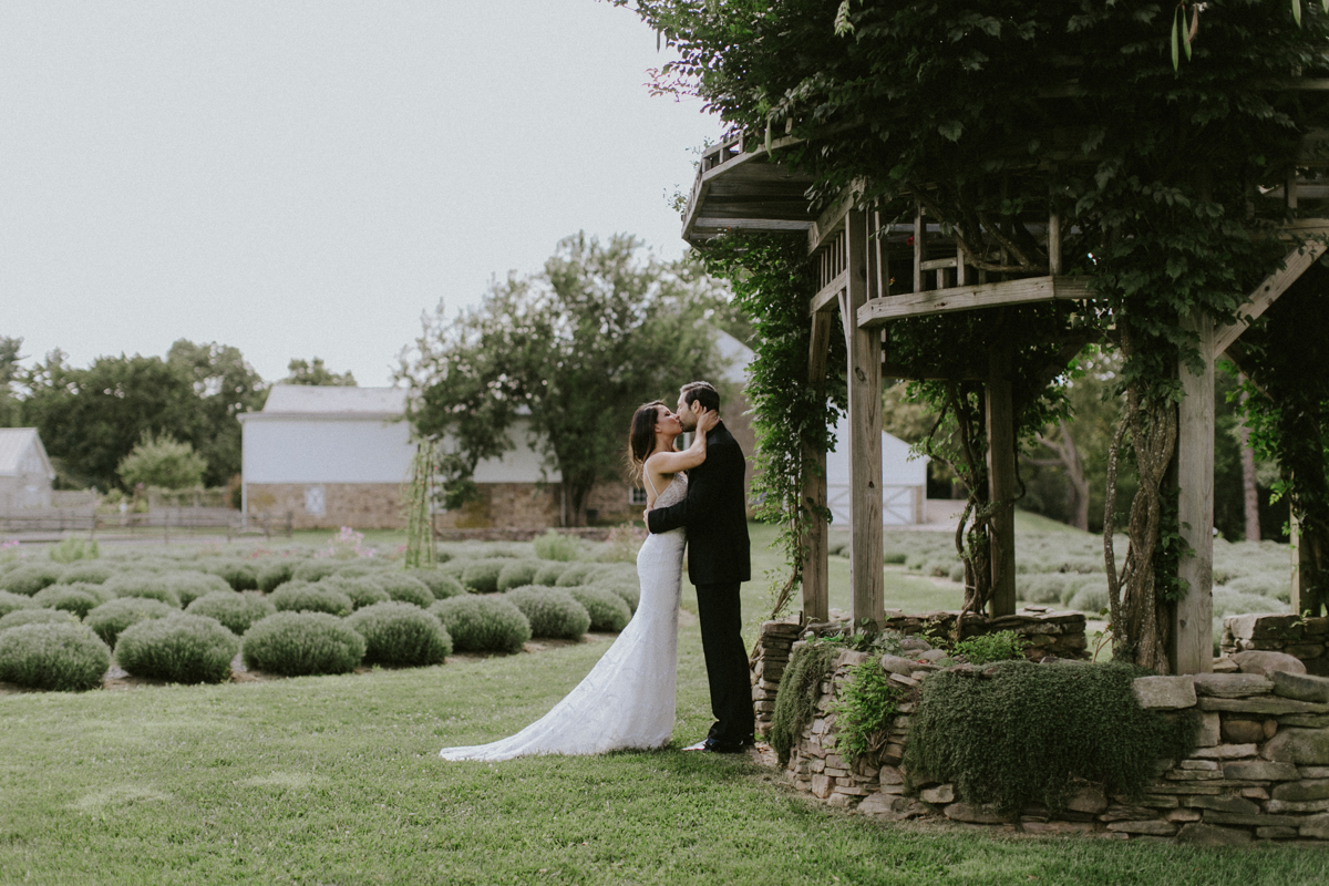 new-hope-pa-wedding-ambergress-0108.jpg
