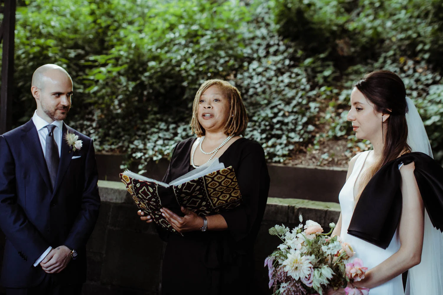 conservatory-garden-wedding-amber-gress-0190-.jpg
