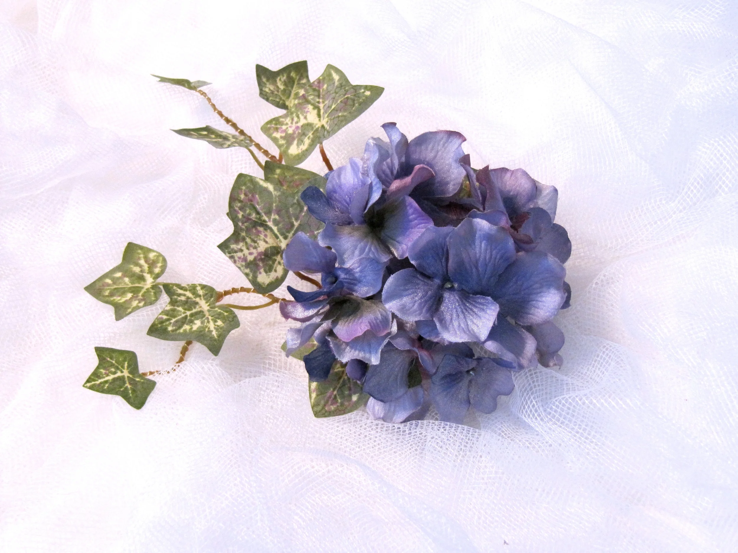 Hydrangea & Ivy Floral Hair Clip 
