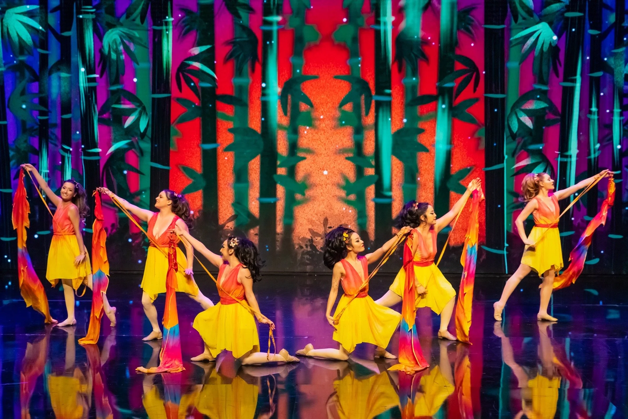  Professional photography for the show done by  Grant Palmer.   