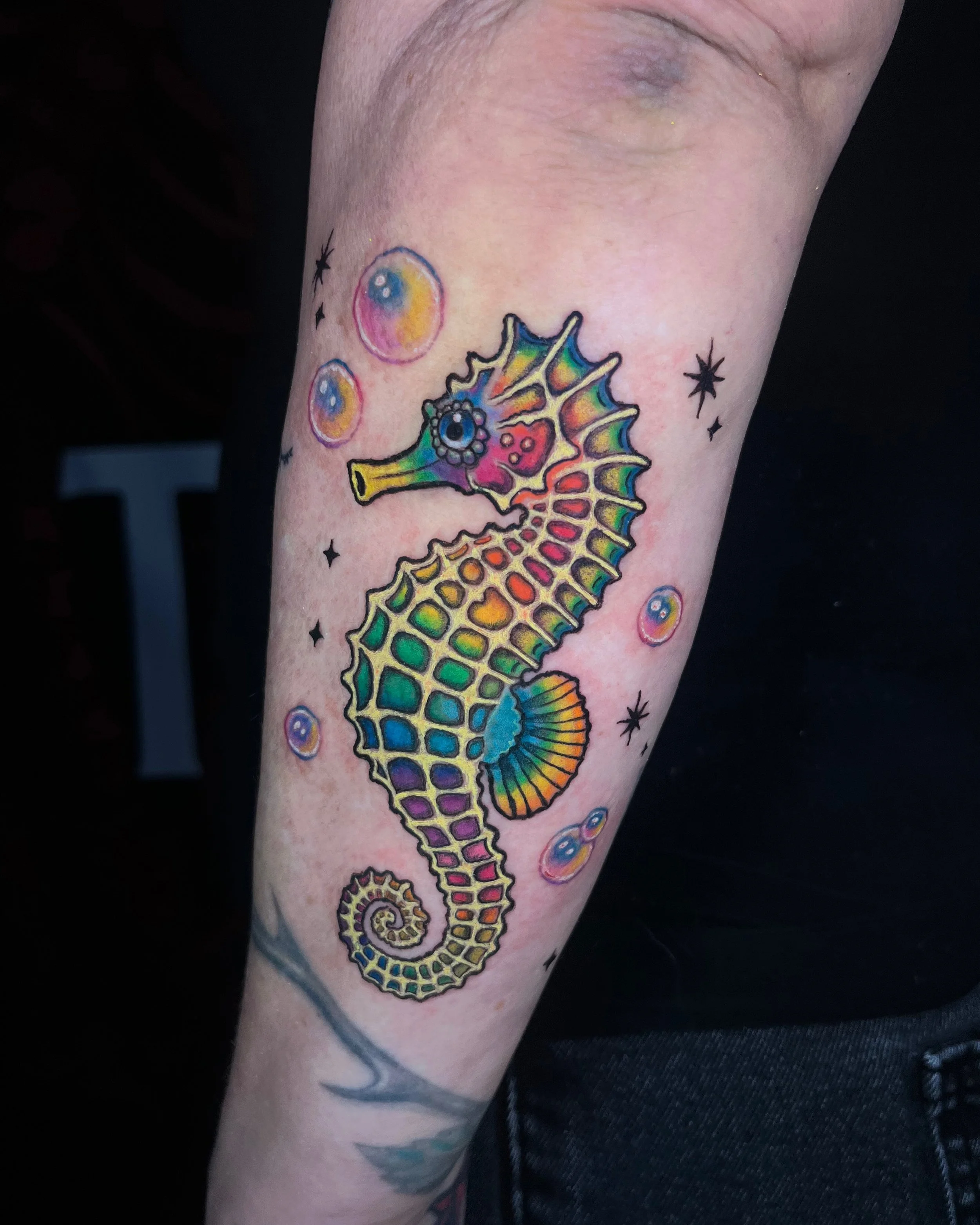 rainbow-seahorse-neo-traditional-tattoo-lindsay-turner.jpg