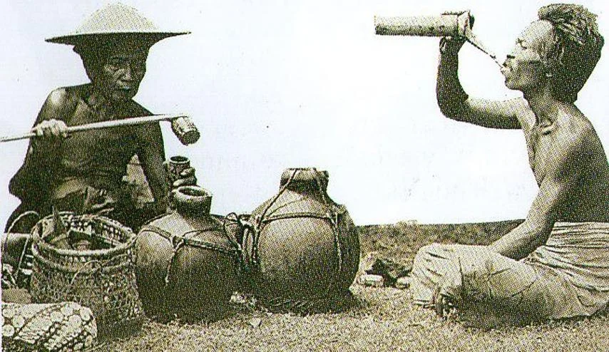 4502minumtuak_palmwine.jpg