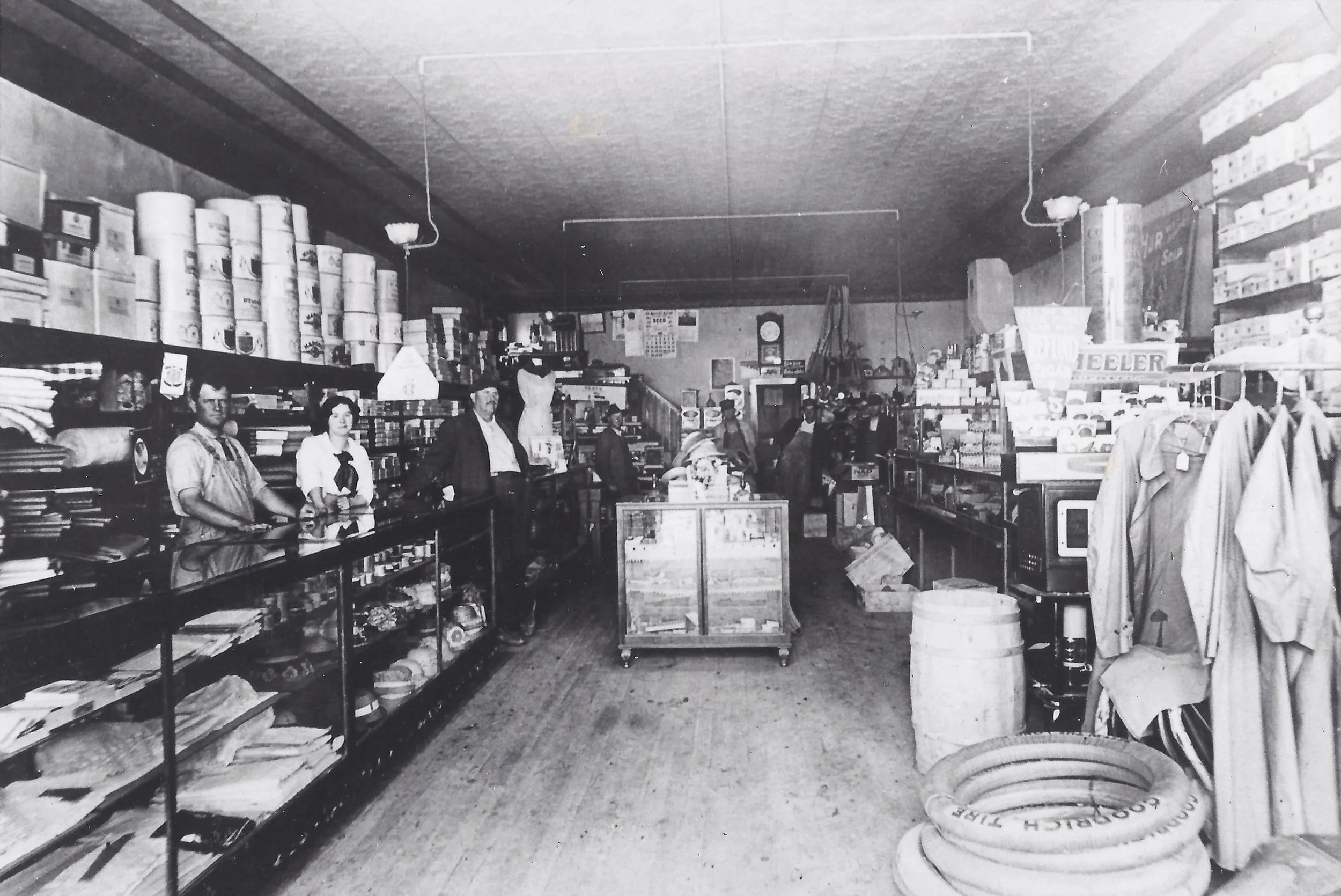The Steve Cave General Store, 1913 - Photo courtesy of Ellis Cave Shown; Claude Cave, Mary Stapleton, and Steve E. Cave