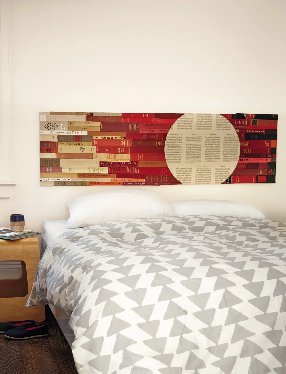 pg116_13_387_stc novel living7988.jpg