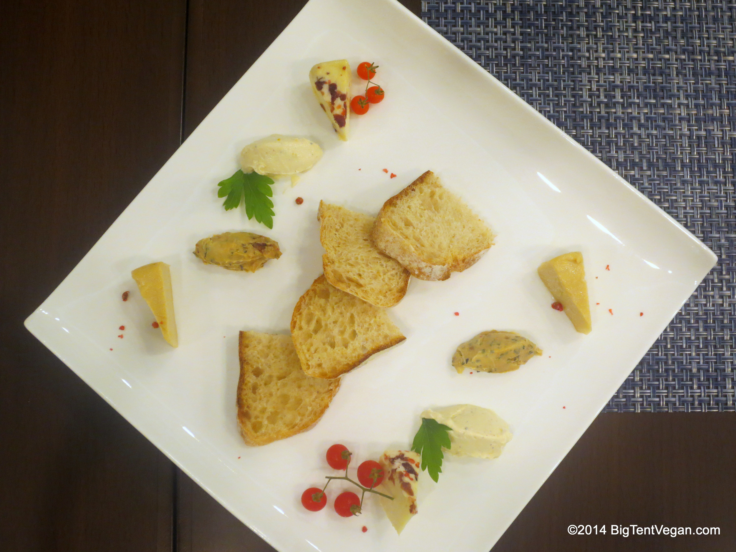 Artisan Vegan Cheese Platter from 100% vegan restaurant Choice
12.00
Café and Restaurant (Kyoto, Japan)
