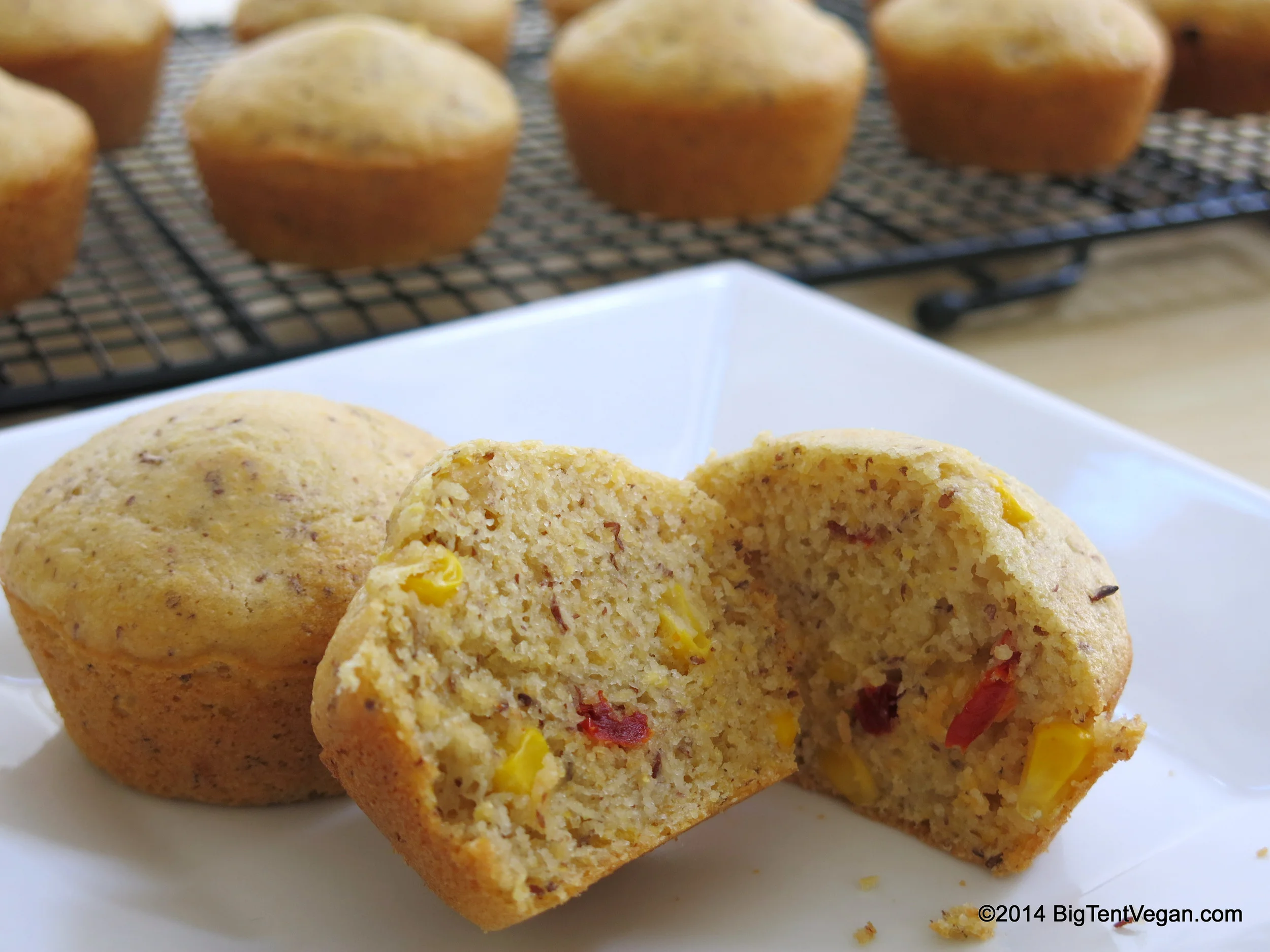 Recipe: Vegan Sundried Tomato Cornbread Muffins