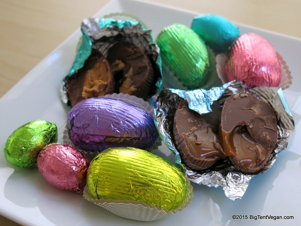 Large Chocolate Eggs by Sjaak's, dark chocolate-filled chunky peanut butter & rice milk chocolate-filled caramel. Fillings in these are very generous, throughout the entire egg despite what it looks like in this pic. Small eggs by Premium Chocolatiers , white vanilla cream filled.