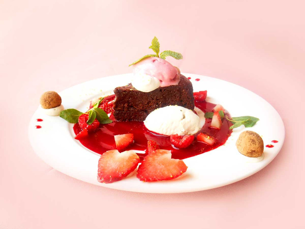 Gateau Chocolate Cake From Pomegranate