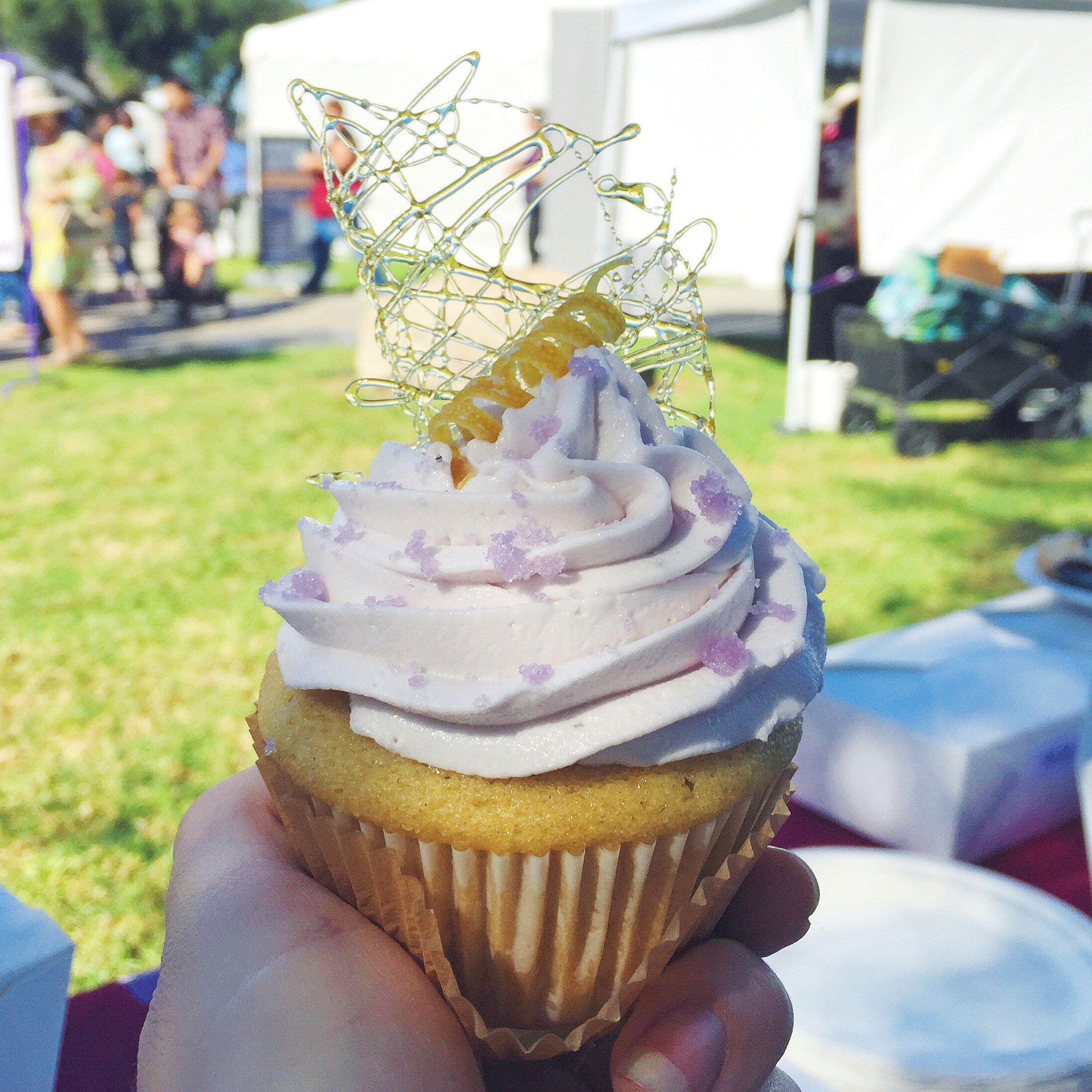 Lemon Lavender Cupcake with Lavender Sugar Crystals by Jara Fonseca, 1st Place & BEST OF SHOW, 2015 SoCal VegFest Vegan Cupcake Competition (Costa Mesa, CA, USA). Photo Credit: Jackie Sobon of Vegan Yack Attack.