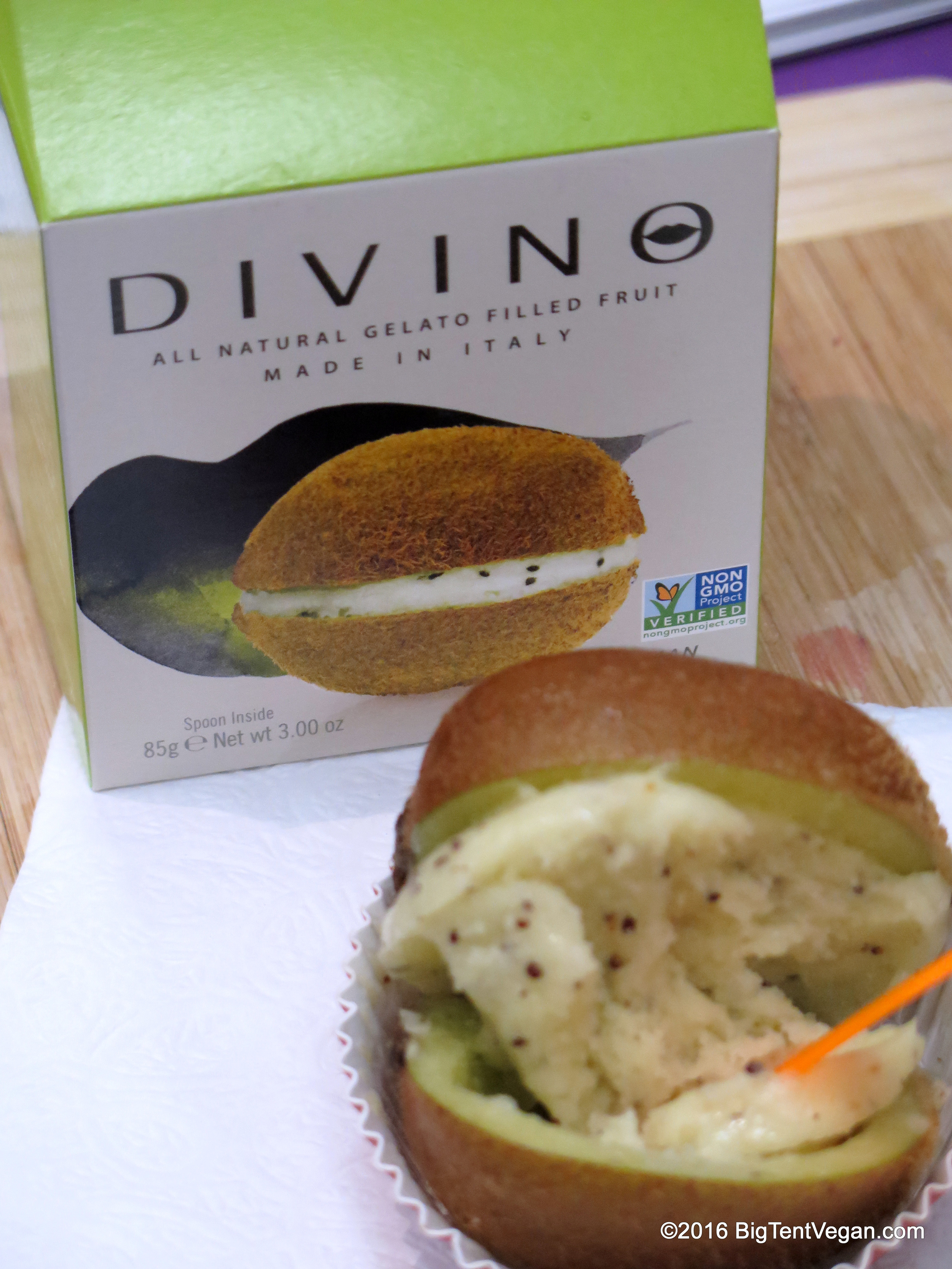 Close-up of the kiwi Divino. Their rep told me that all their gelato used to have cow's milk in it, but they took it out last year, and no one noticed the lack of dairy. So now they're in the process of changing their package to specify Vegan!! Can't wait to see this in wide distribution here in the U.S. Heard they're already big in Japan.