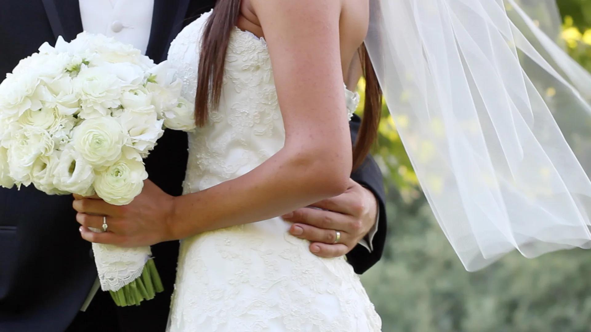 couplehands.jpg