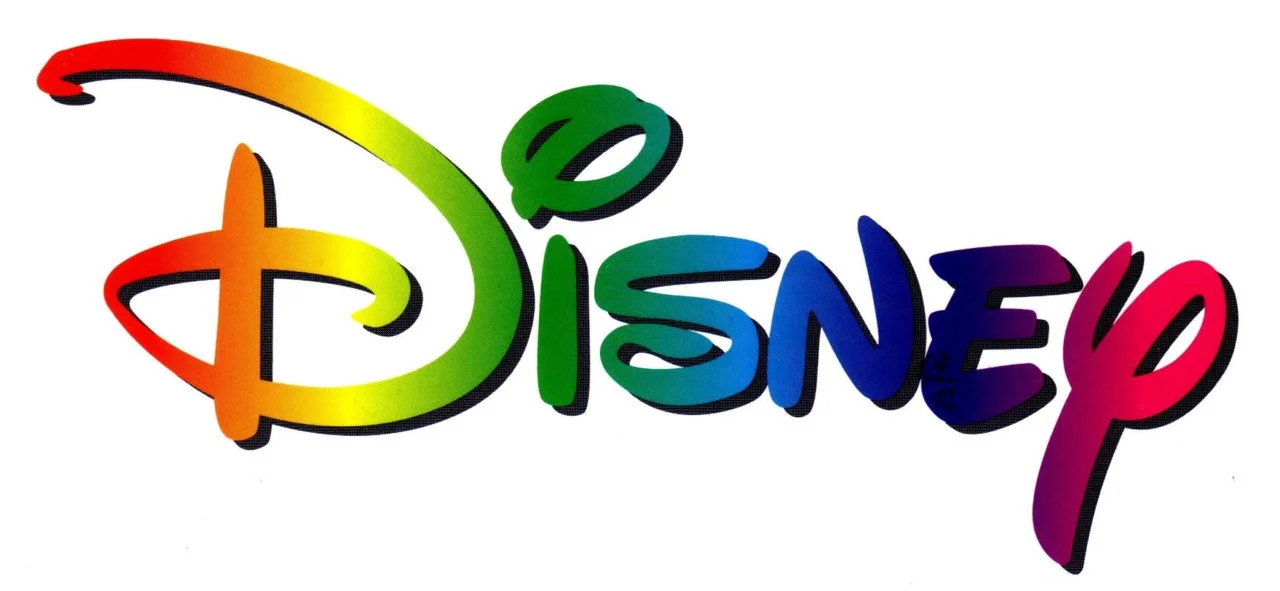 cool-and-creative:

Do you love anything Disney, then click on the picture and you’ll get to a blog filled with it!