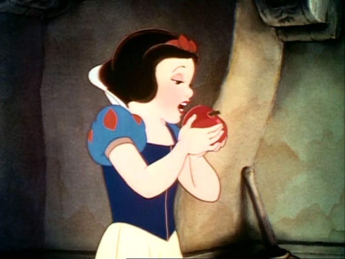 snowwhite-apple.jpeg