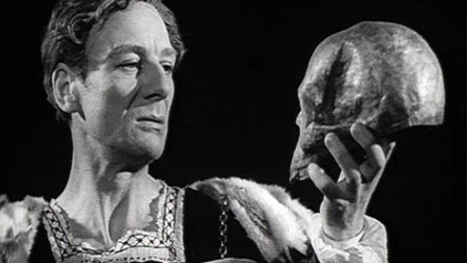 The connection in this blog between two characters who are famous for handling heads is wholly coincidental.