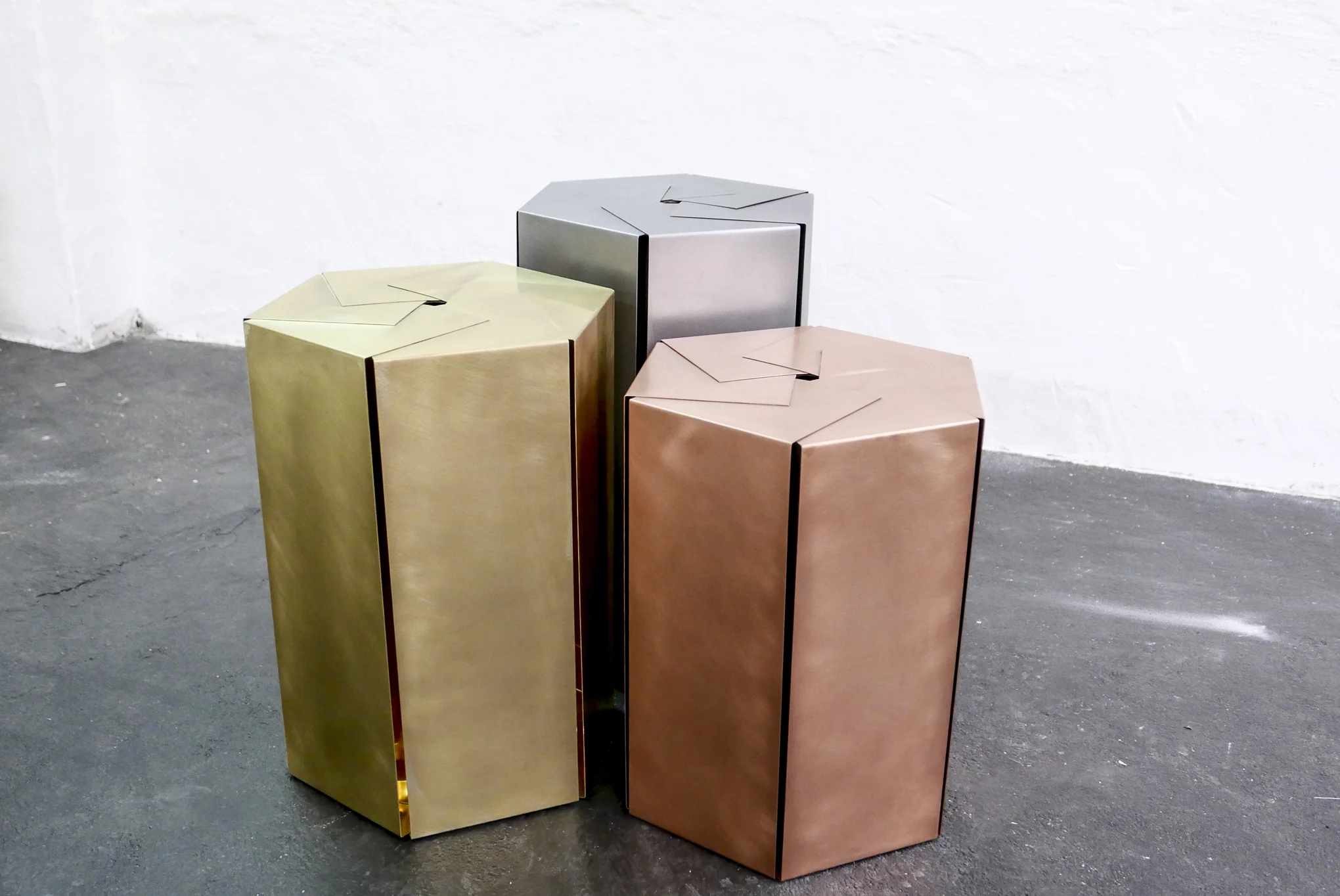 MAMOWORKS. Hexagon Sidetable. Furniture Design. Table. Stool. Maximilian Moosleitner. Salzburg. Austria