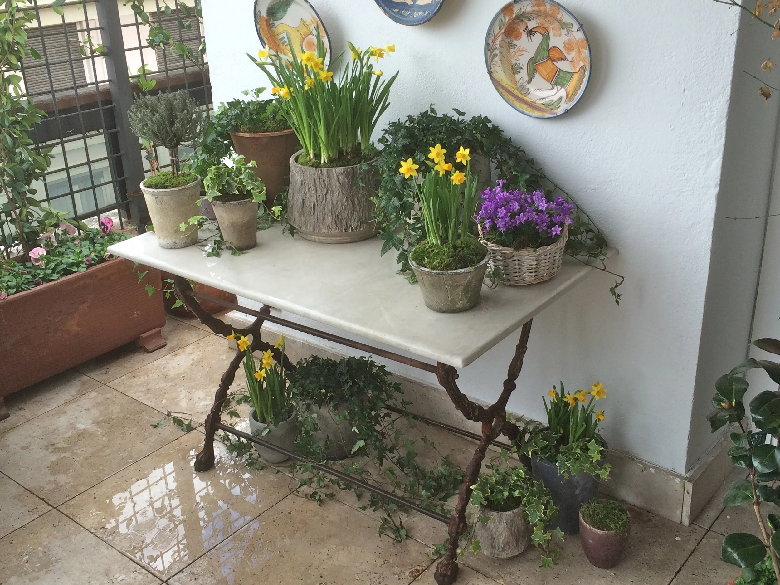  Styled terrace of a private client for a spring party  (for Sally Hambleton for the Workshop Flores)  Madrid, Spain 