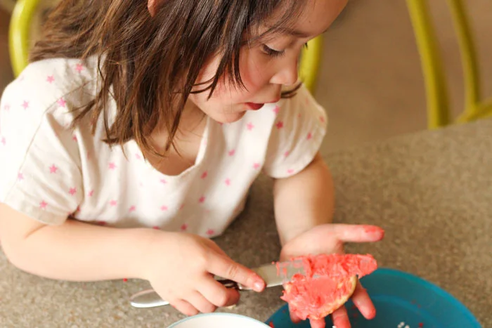 021214-frosting-cookies-t-web.jpg