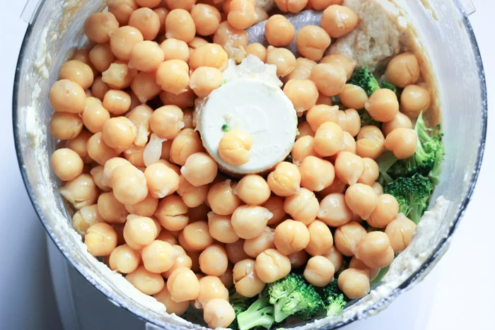 042414-roasted-garlic-green-hummus-(2).jpg