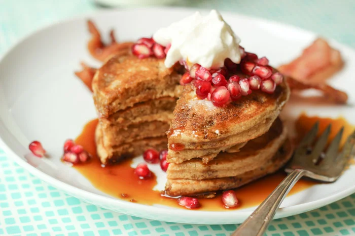 the review: gingerbread pancakes