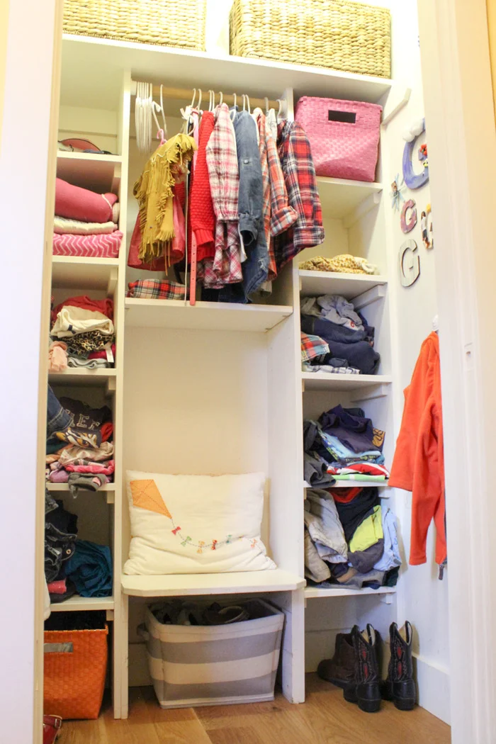 012515-doll-closet-closet.jpg