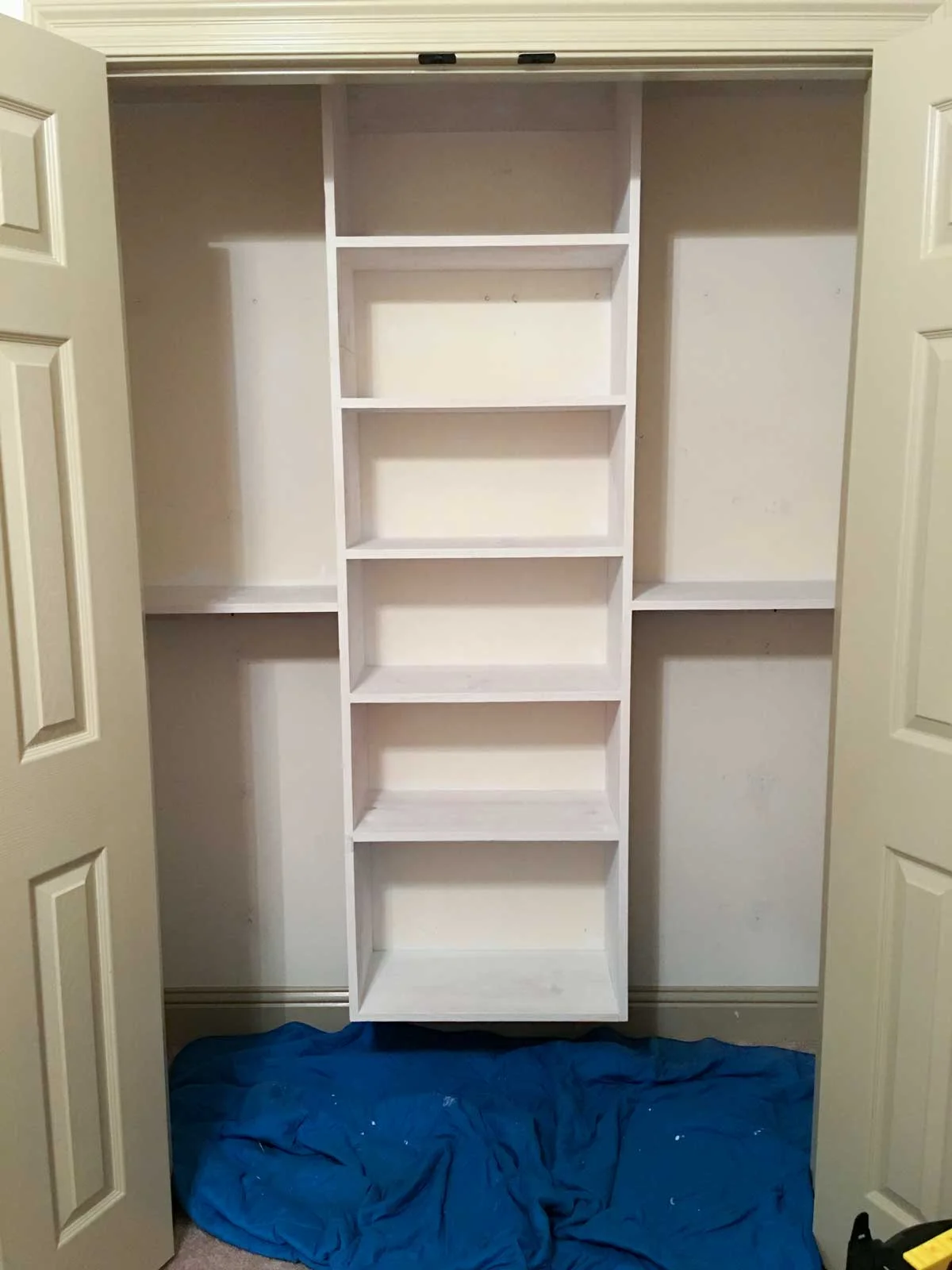 kids-closet-shelves.jpg