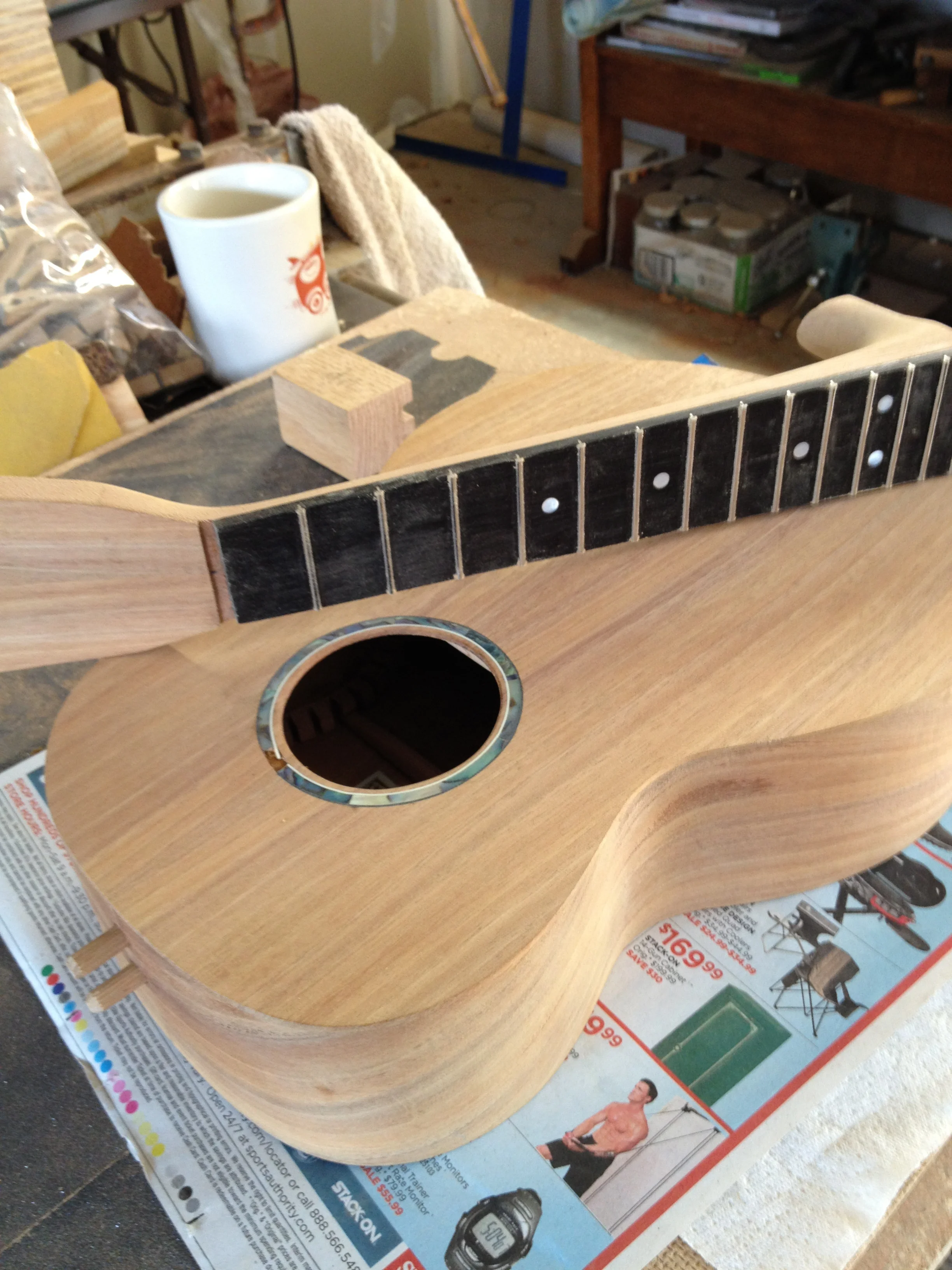 Mahogany ukulele tenor with abalone rosette