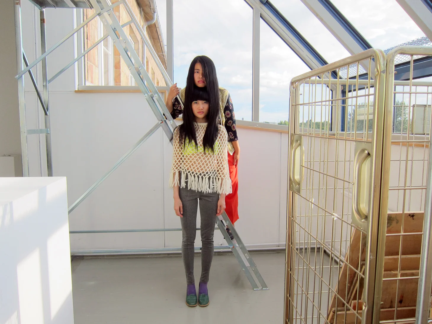 8)aa-hairdo_stairs.jpg
