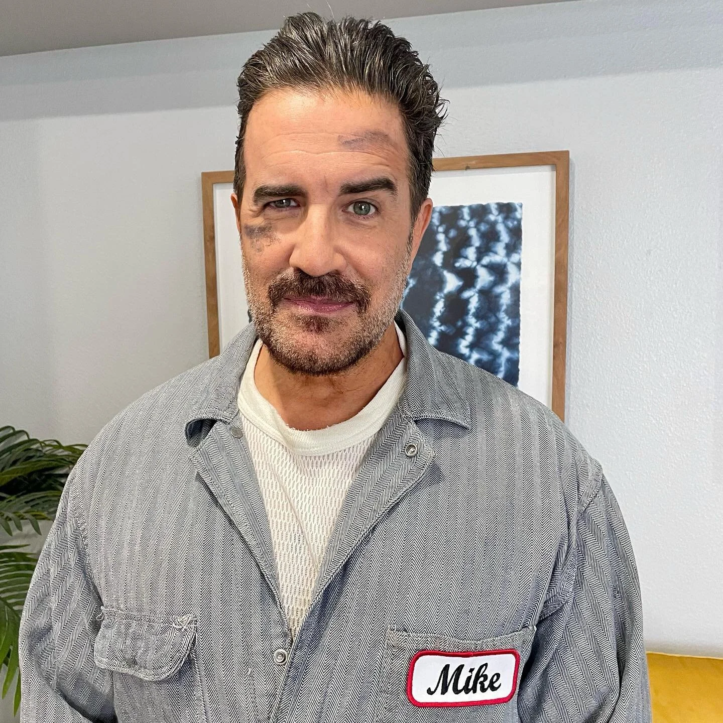 #🛠 #makeupartistlife my job is so different everyday! #mechanic #onset @johnnymarques411 #commercial #sandiegomakeupartist #lovewhatyoudo #funjob#bts