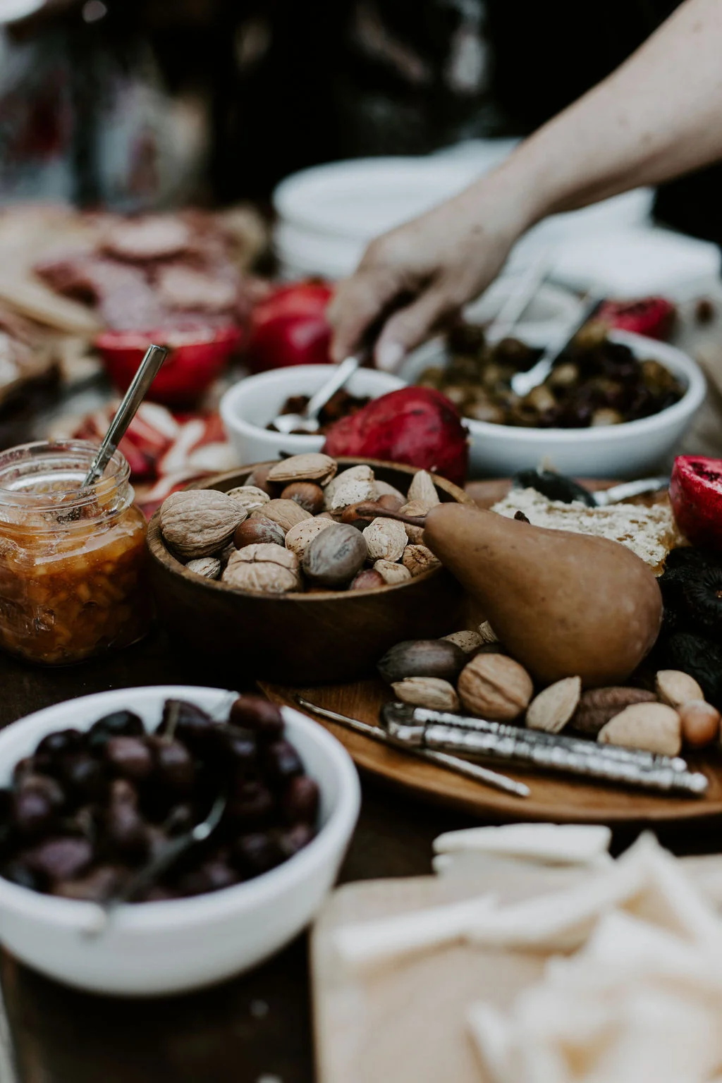 Cheese & wine are kinda my thing. This cheese spread at cocktail hour was a big aesthetic choice for me & felt a bit like sharing part of my personality with our guests.