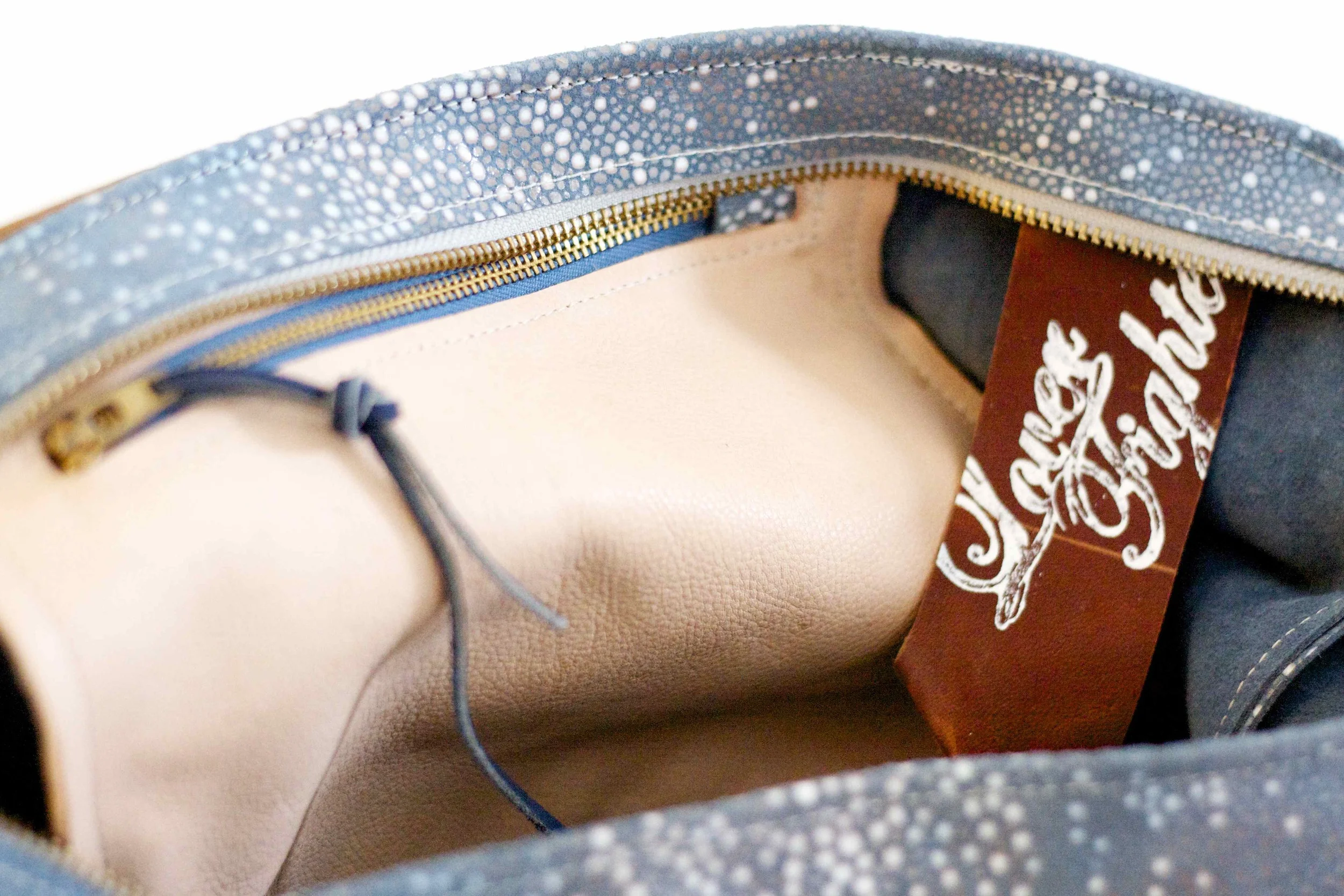 blue speckled tote inside.jpg