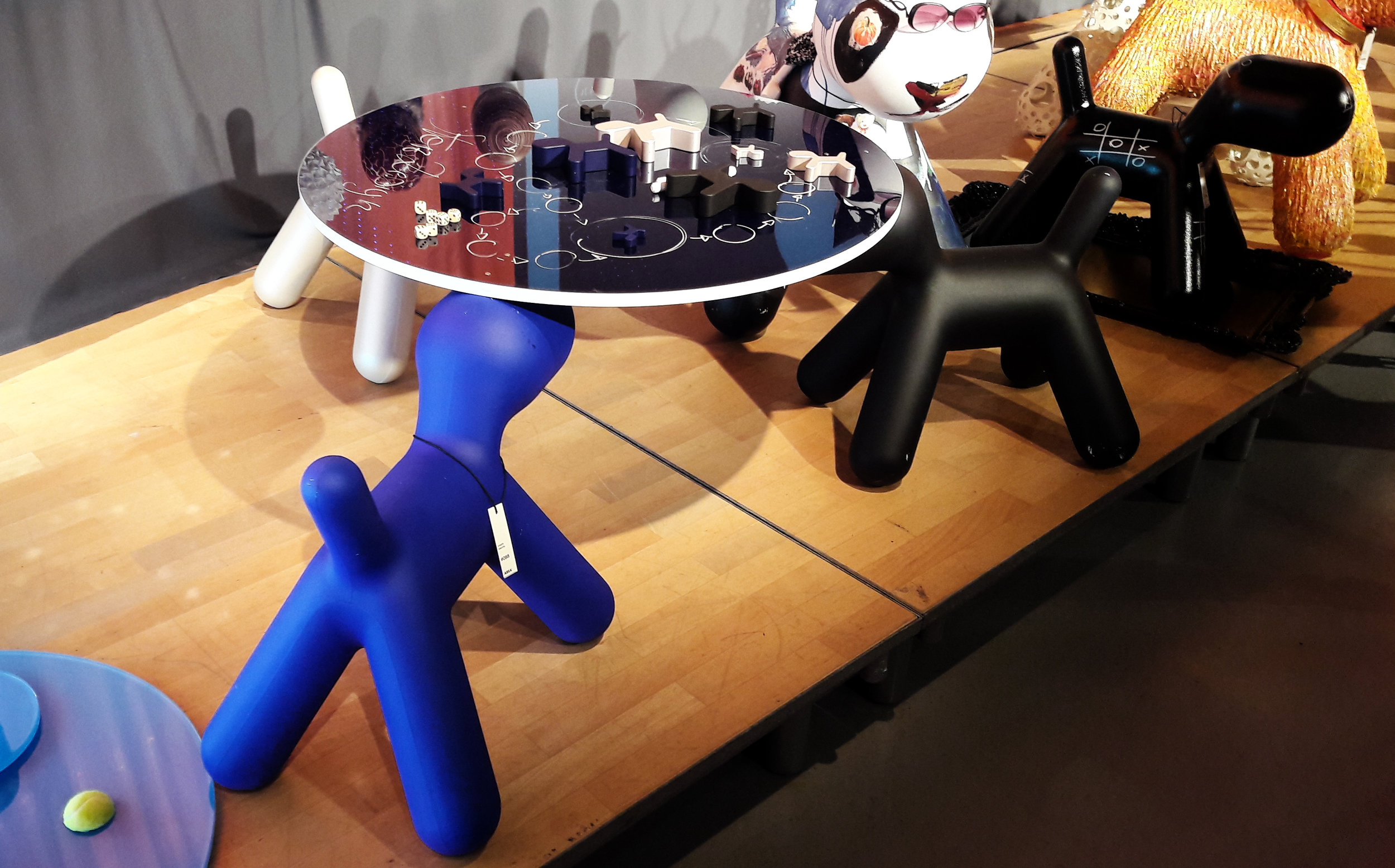designstorz_dogtableAuction01.jpg