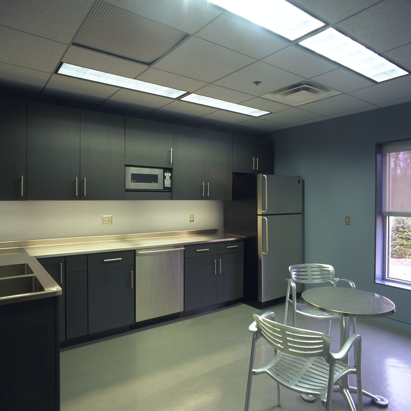12_kitchen.jpg