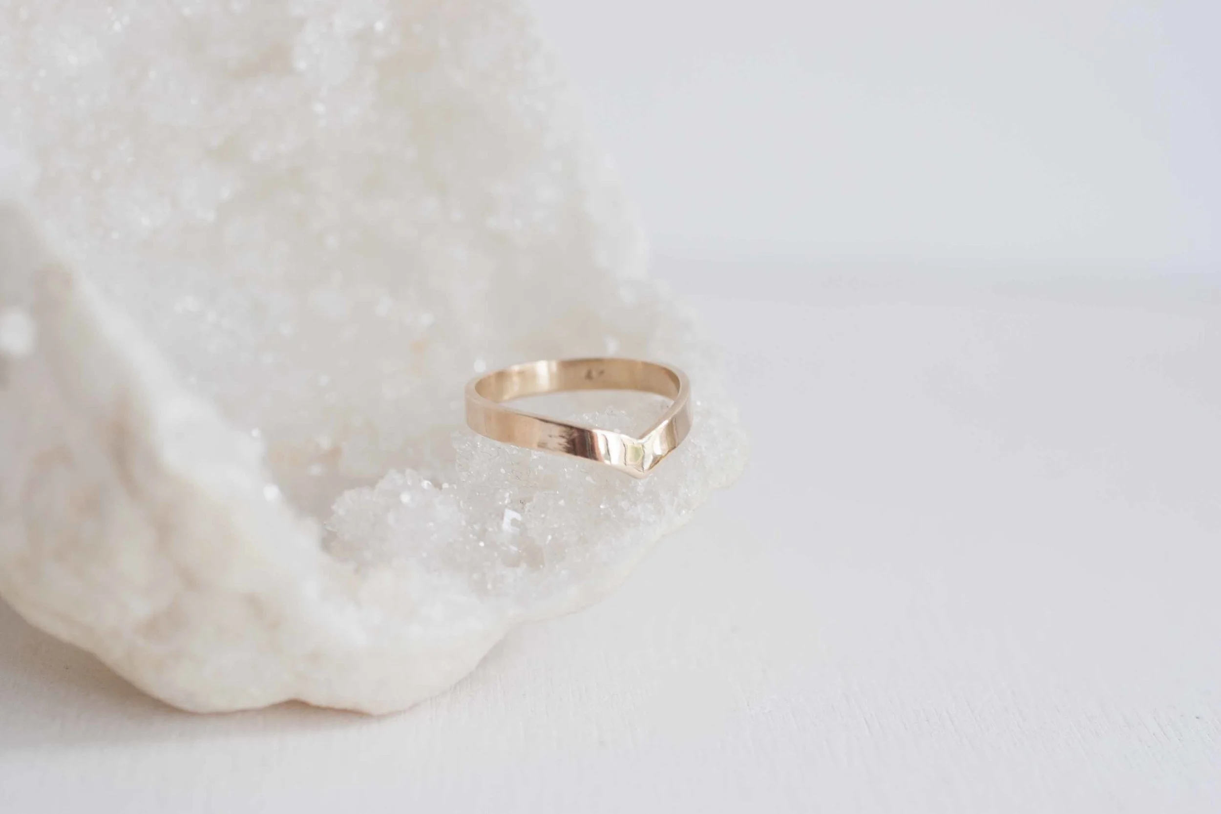3 x 1 mm Flat Contour Band Ring -4.jpg