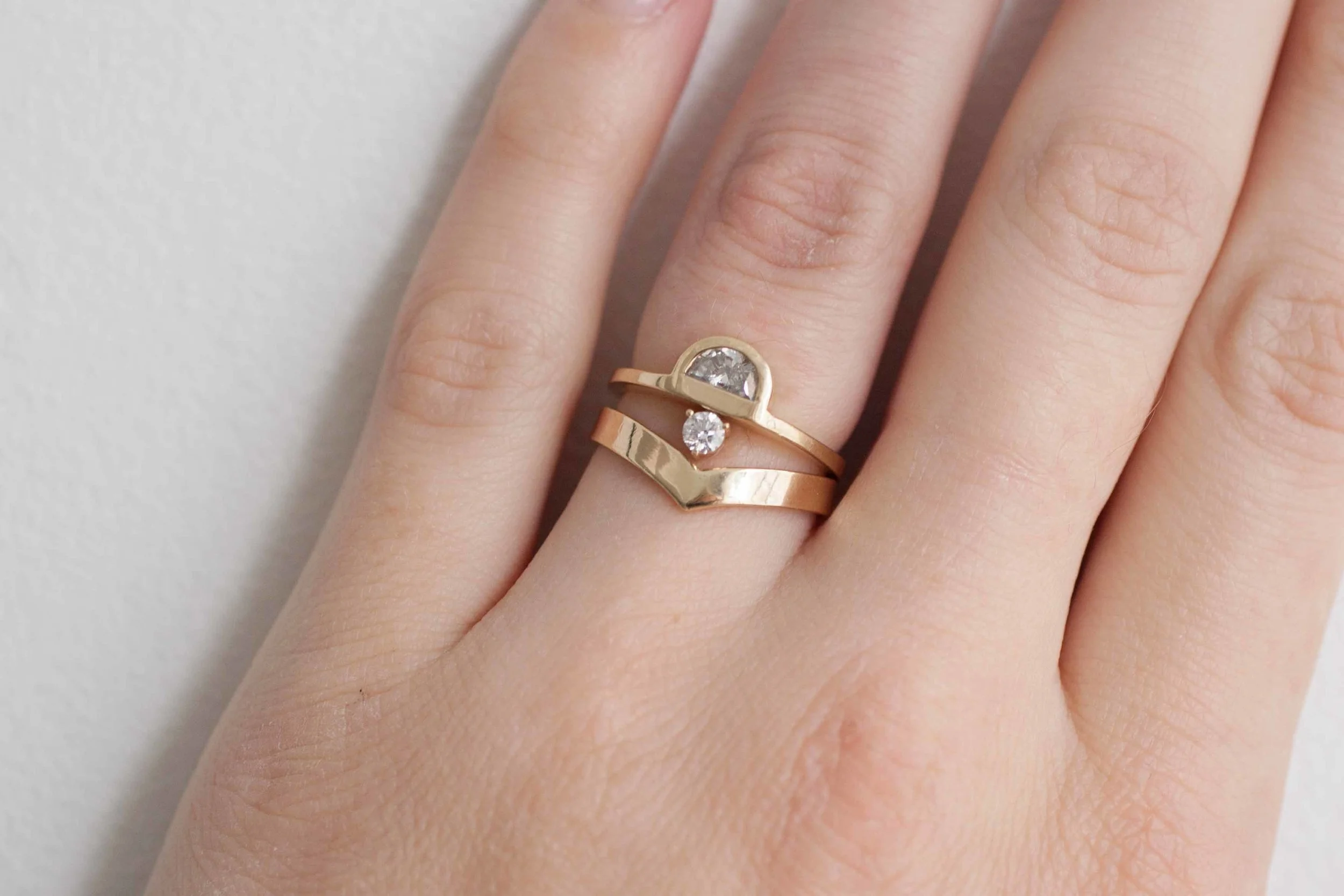 3 x 1 mm Flat Contour Band Ring -6.jpg