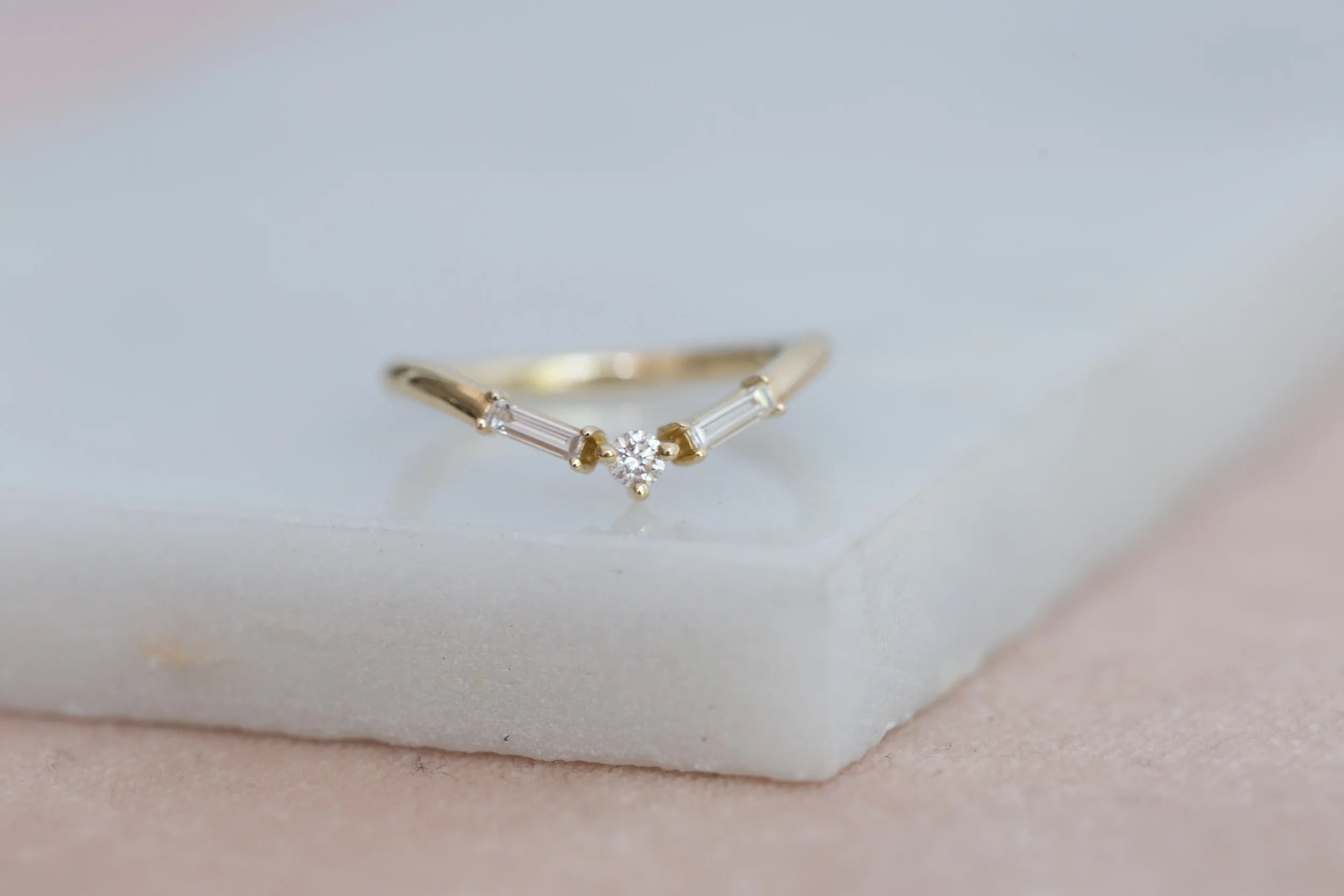 Double Baguette + Round Diamond Contour V-3.jpg