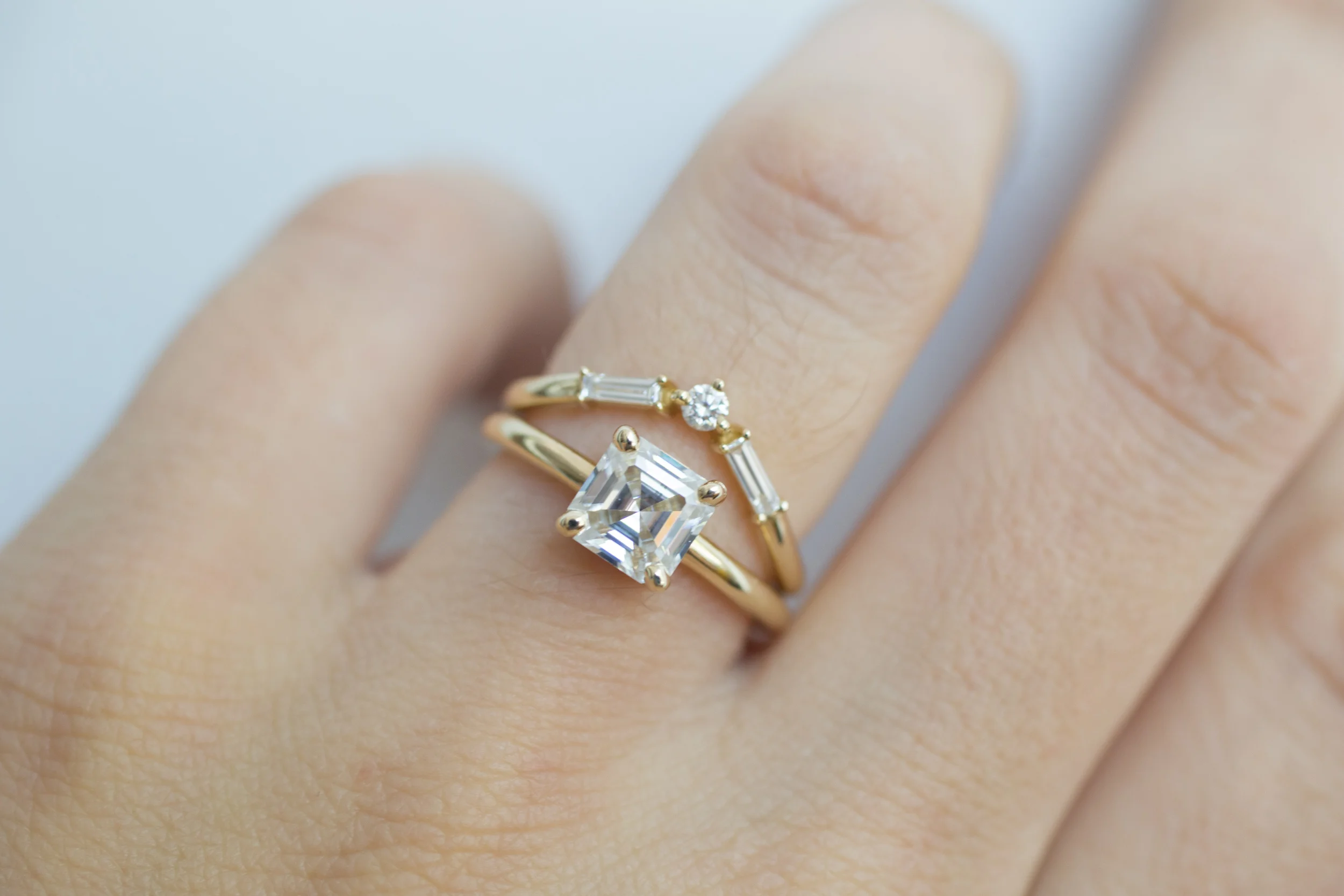 Double Baguette + Round Diamond Contour V-9.jpg