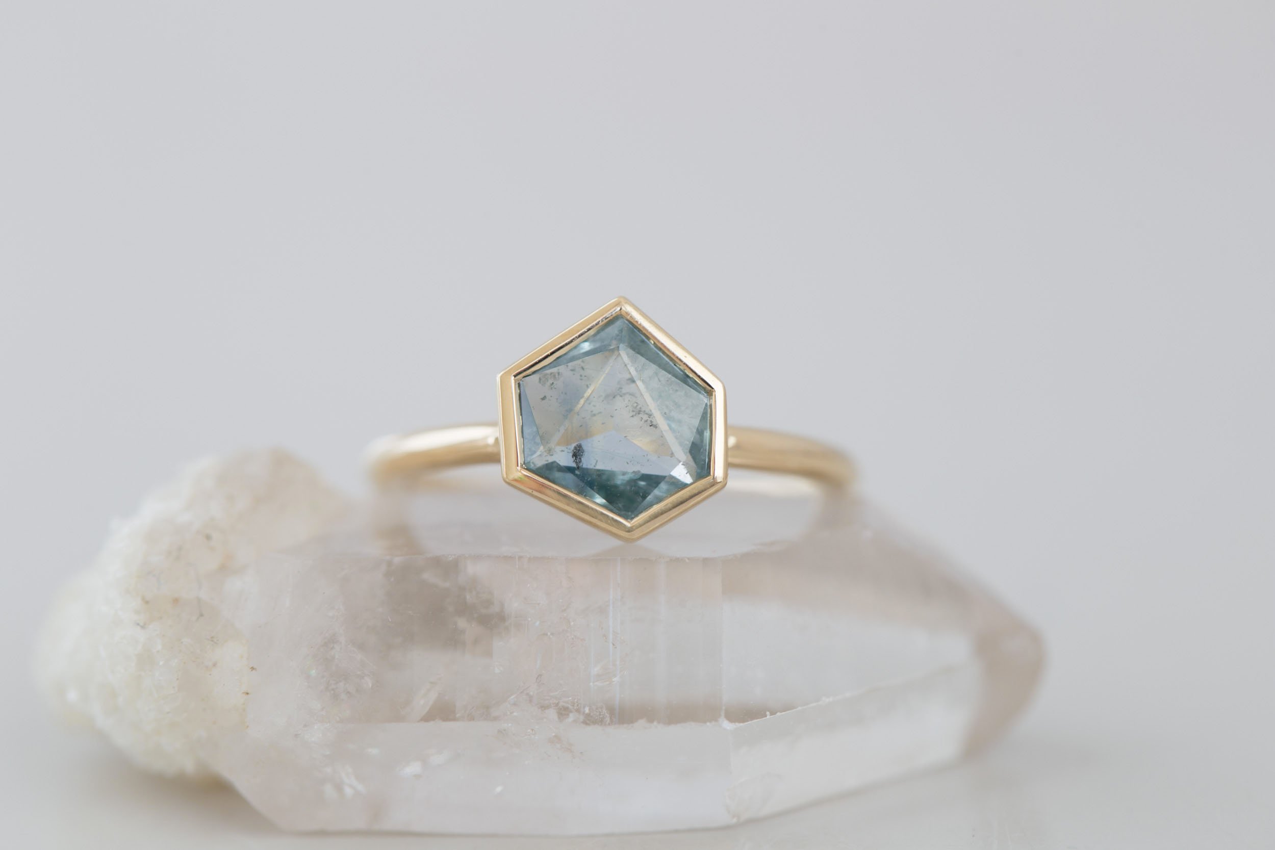 Deter Leidinggevende condoom Avens Ring | Mint Geocut Sapphire Engagement Ring 1.93 ct | 14k Recycled  Gold | One of a Kind — Mineralogy