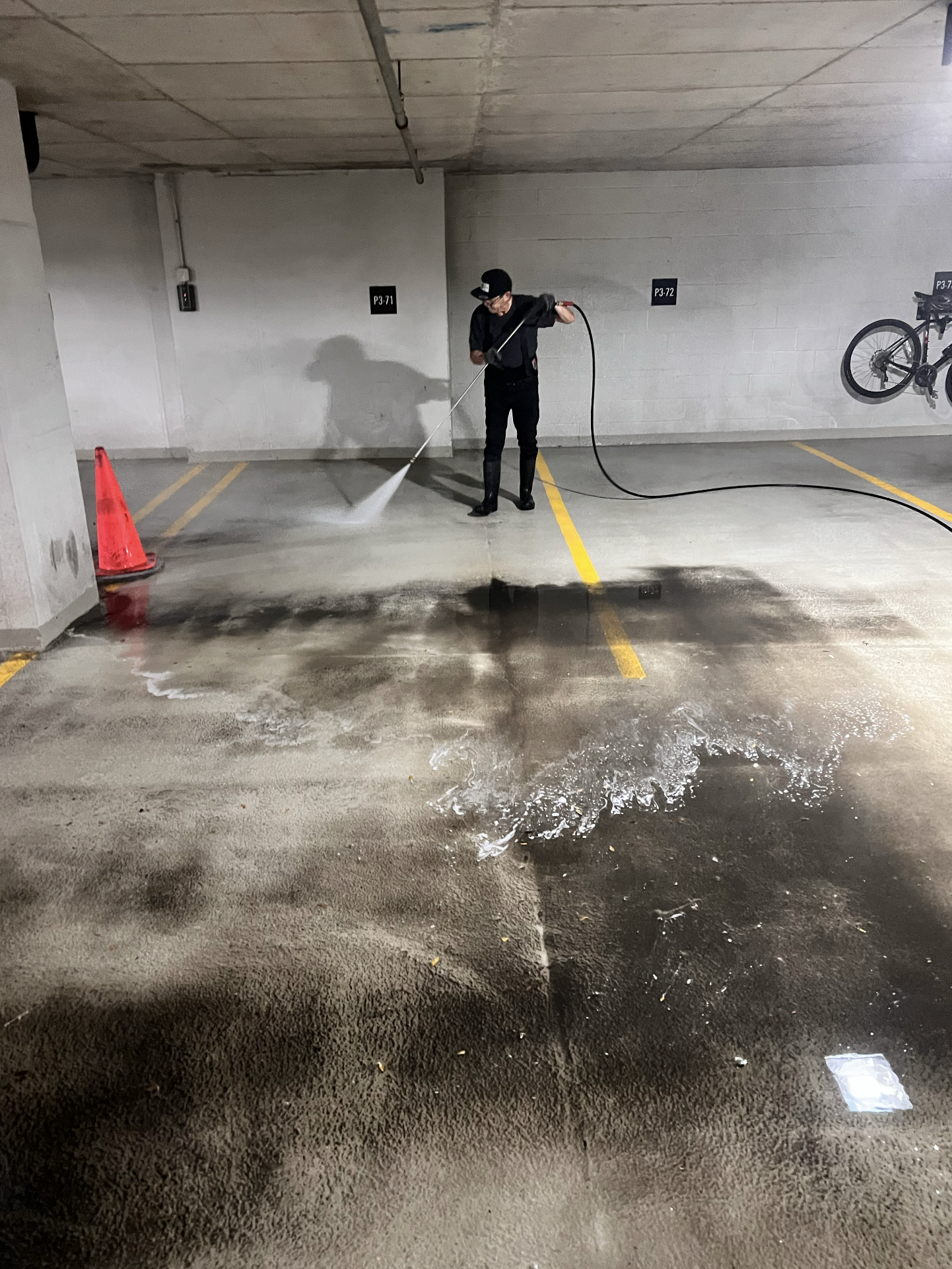 maximum-kleaning-parking-garage-cleaning-6.png