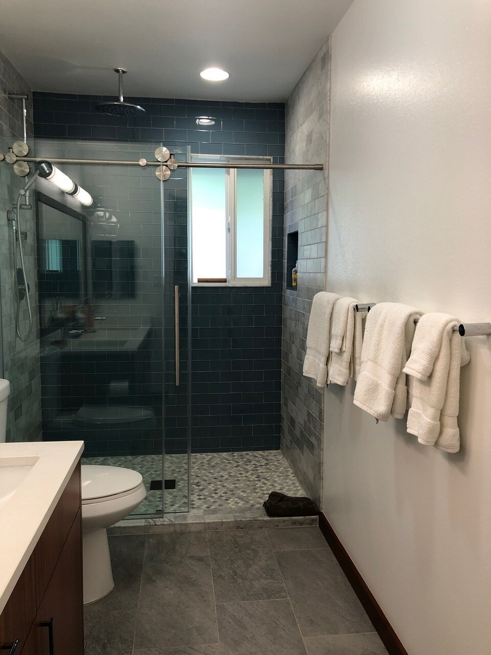 2nd bathroom